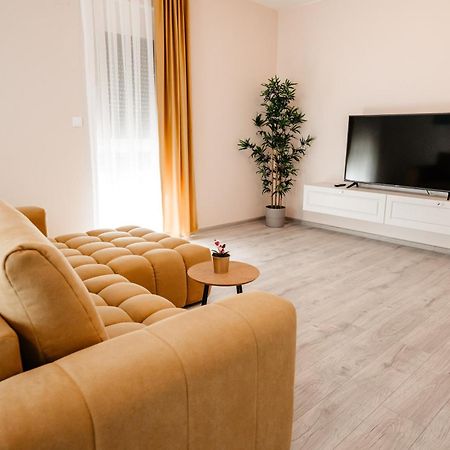 Sunrise View Apartment Oradea Exterior foto